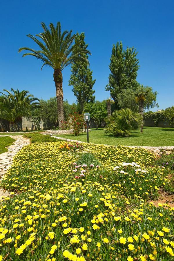 B&B Quattrostelle Cavallino di Lecce Bagian luar foto