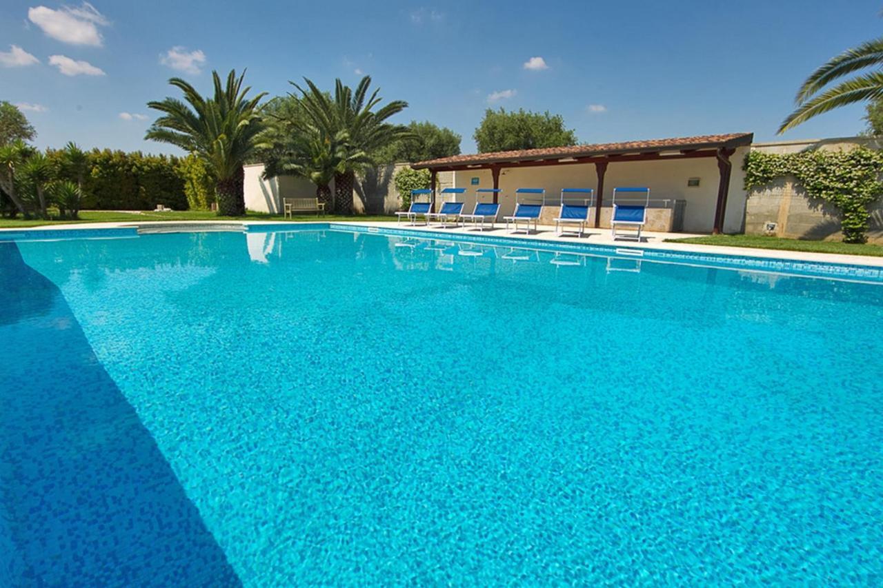 B&B Quattrostelle Cavallino di Lecce Bagian luar foto