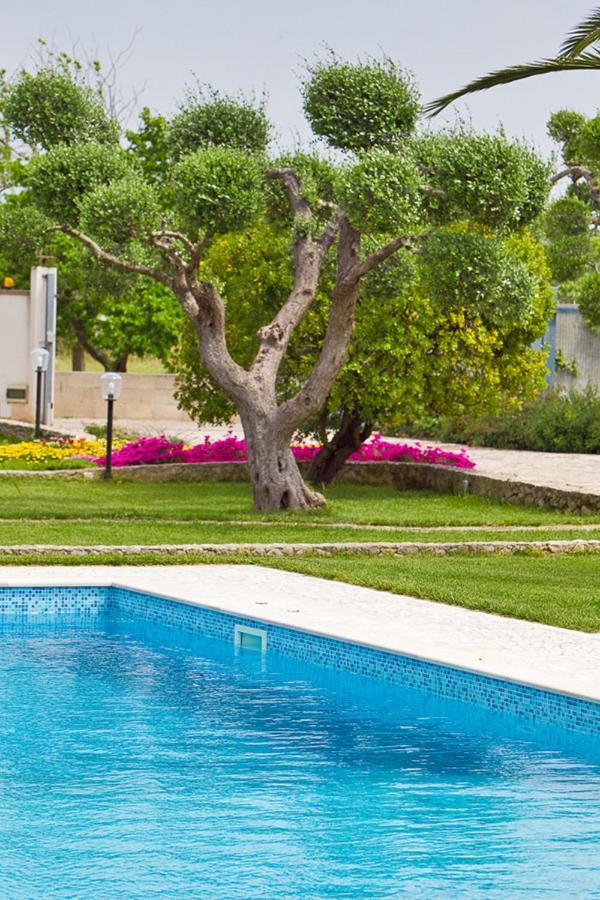 B&B Quattrostelle Cavallino di Lecce Bagian luar foto