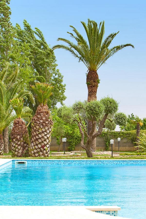 B&B Quattrostelle Cavallino di Lecce Bagian luar foto